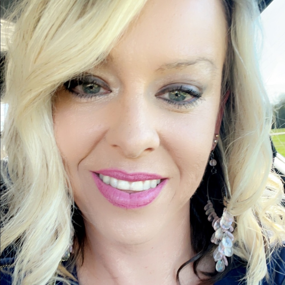 Meet your Posher, Tiffany